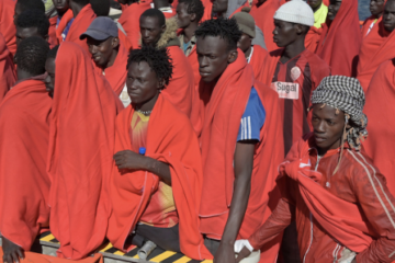 Une pirogue partie de Dakar arrive à El Hierro avec 131 personnes à bord : un corps sans vie retrouvé